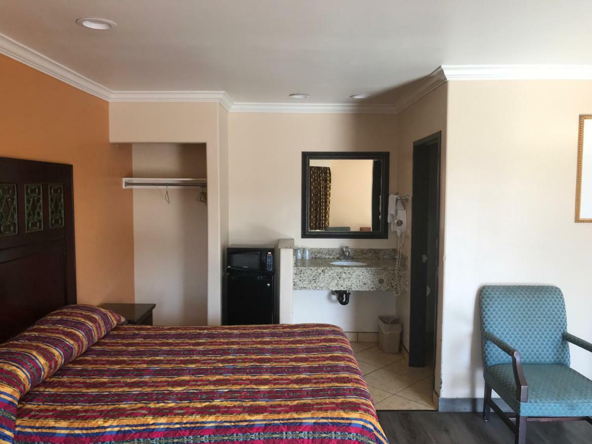 Hyland Motel ลาอาร์บา ภายนอก รูปภาพ